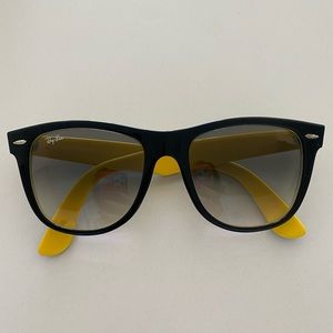 Ray-Ban Sunglasses large wayfarer black and yellow, great condition
